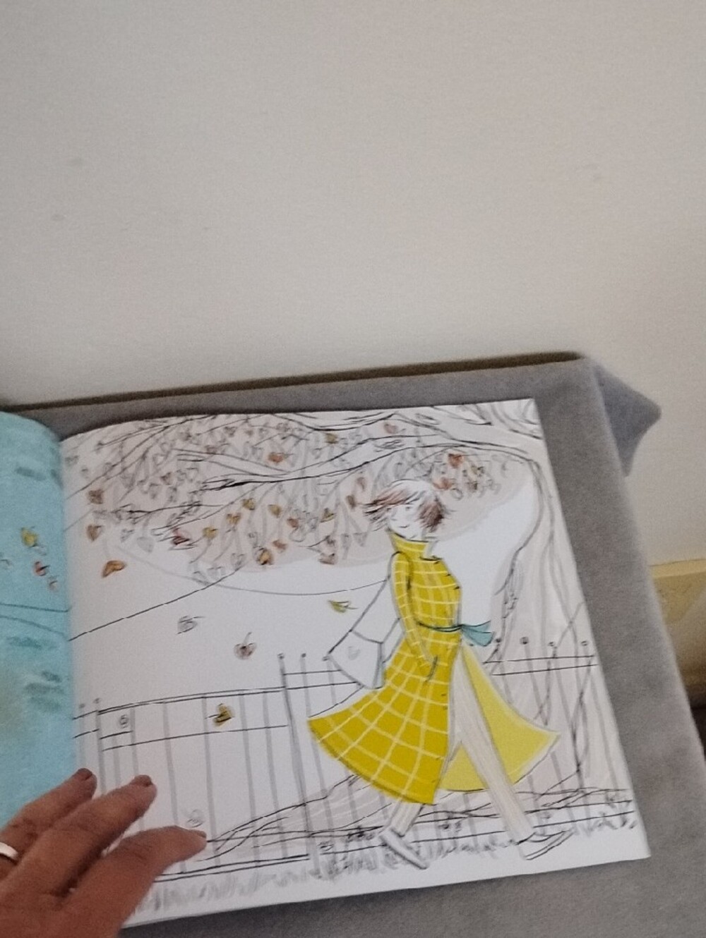 D- The Invisible String Picture Book - Picture 7 of 8